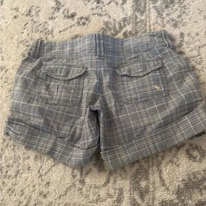Vintage Abercrombie & Fitch shorts
Low rise
